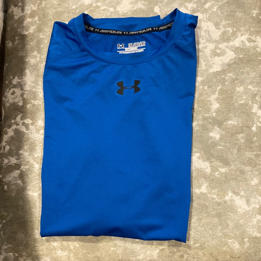 Under Armour 2XL Heat Gear compression shirt